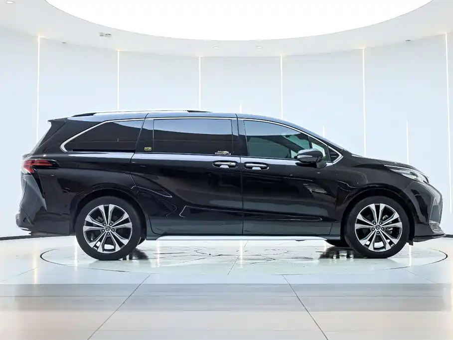 TOYOTA GREVIA