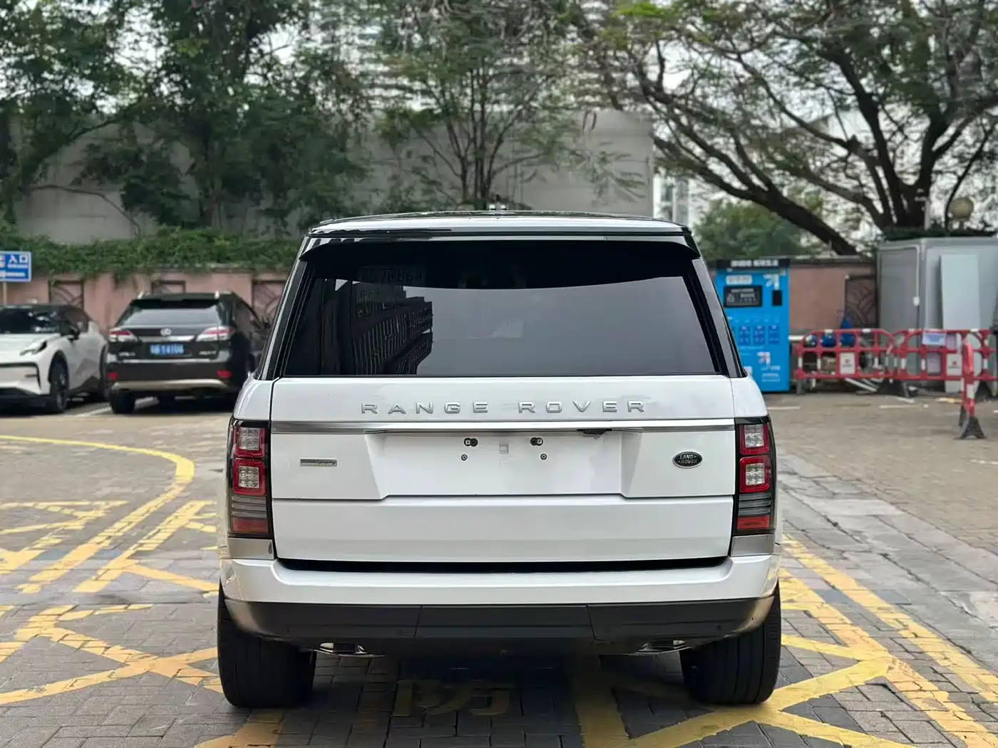 Land Rover Range Rover 2016 5.0 SC V8 AB Ultimate Autobiography LWB фото 10