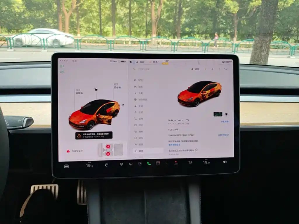 Фото 12 - Tesla Model 3