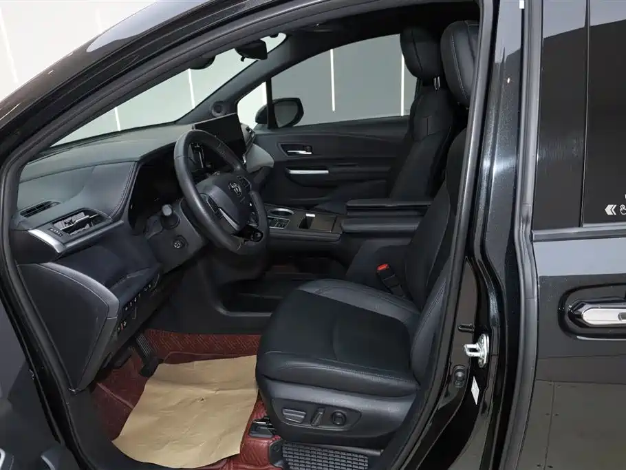 TOYOTA GREVIA