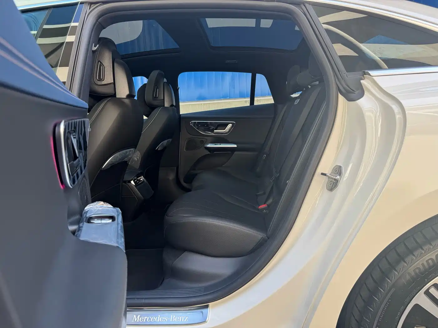 Mercedes-Benz EQE 2025 2025 Model 500 4MATIC Luxury Edition