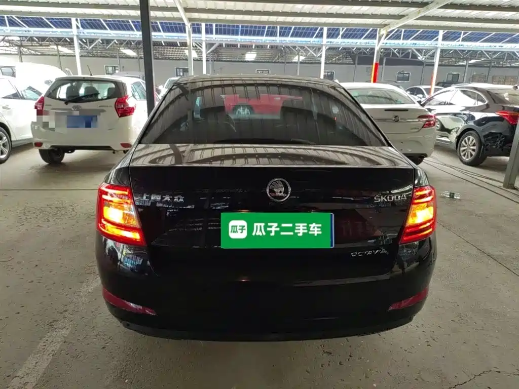 Škoda Octavia 2015 1.6L Automatic逸杰版 фото 4