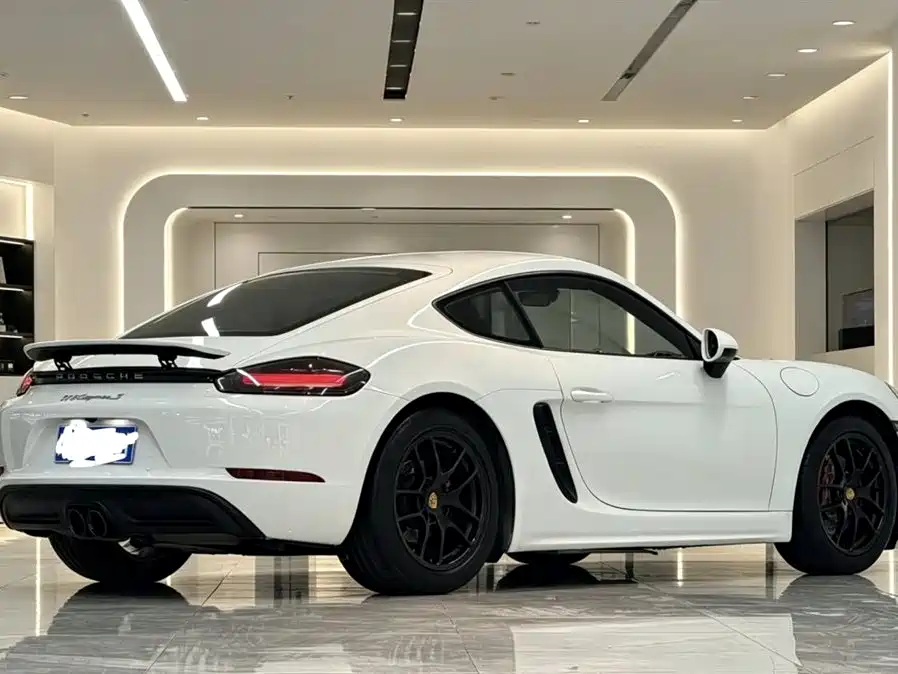 Porsche 718 2018 Cayman 2.0T фото 7
