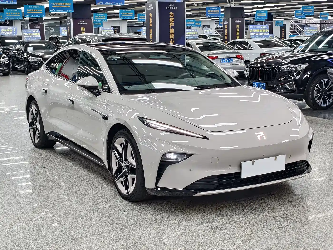 RISING AUTO FEIFAN F7