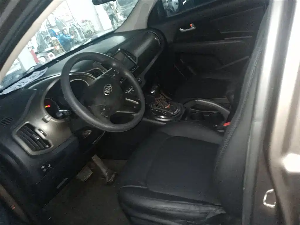 Kia Sportage 2016 2.0L Automatic 2WD GL фото 15