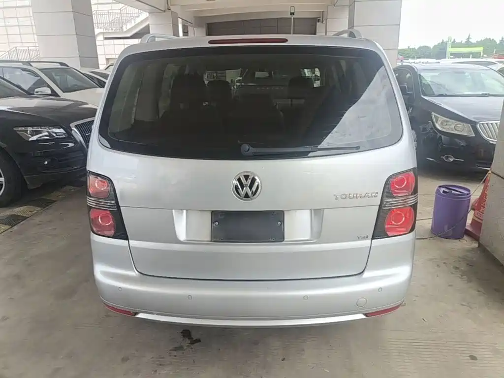 Volkswagen Touran 2016 2015 1.4T DSG Comfort Edition 5-seater