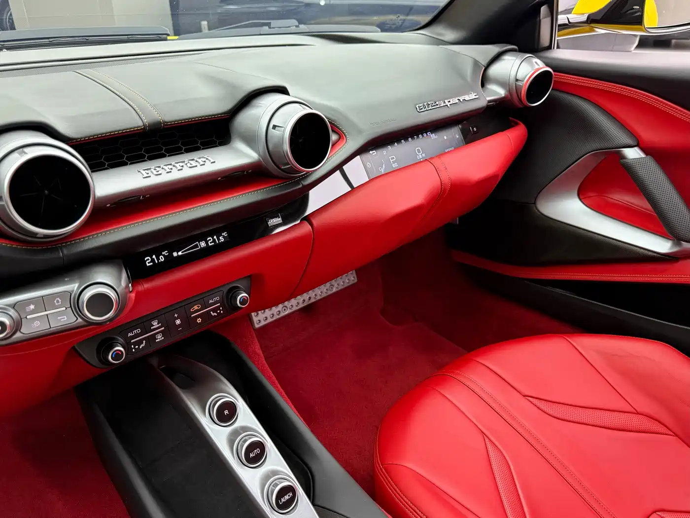 Ferrari 812 2018 2017 6.5L Superfast