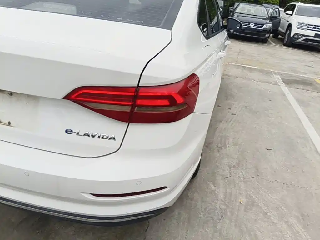 Volkswagen VW Lavida EV 2021 2019 Premium Edition