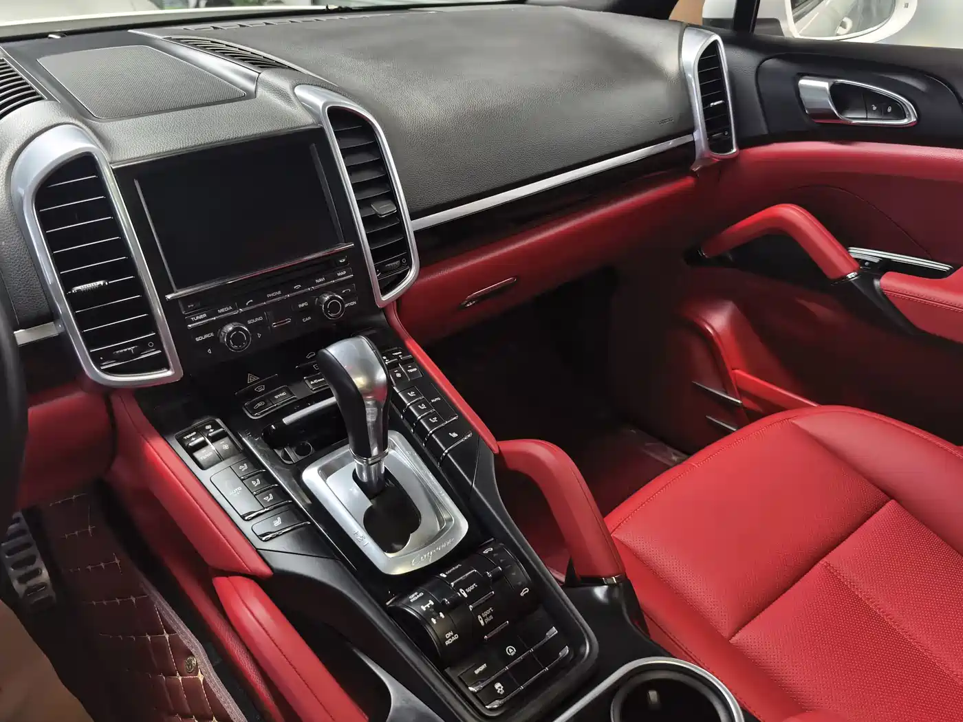 Porsche Cayenne 2015 Cayenne 3.0T фото 10