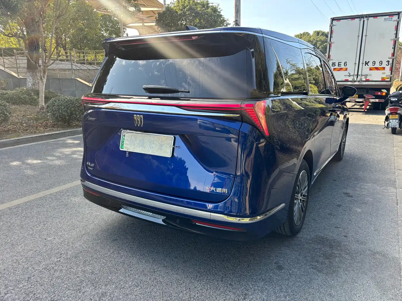 BUICK GL8 NEW ENERGY