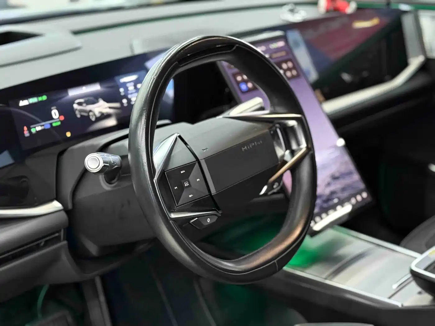 HiPhi GAO HE HIPHI Y