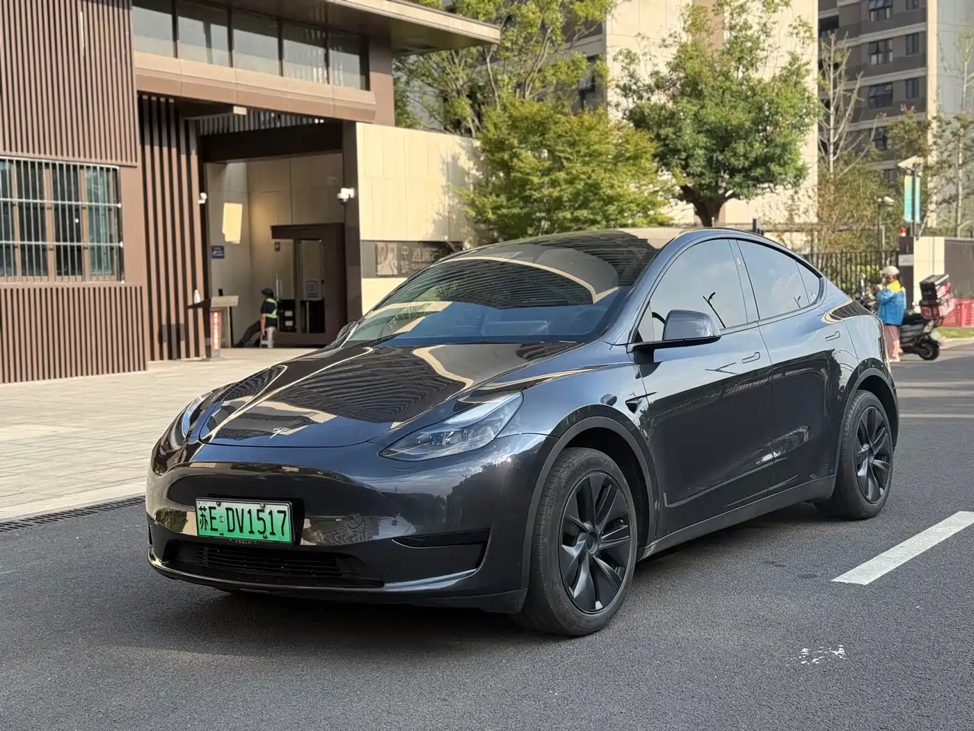  Tesla Model Y 2024 Rear-Wheel Drive Version