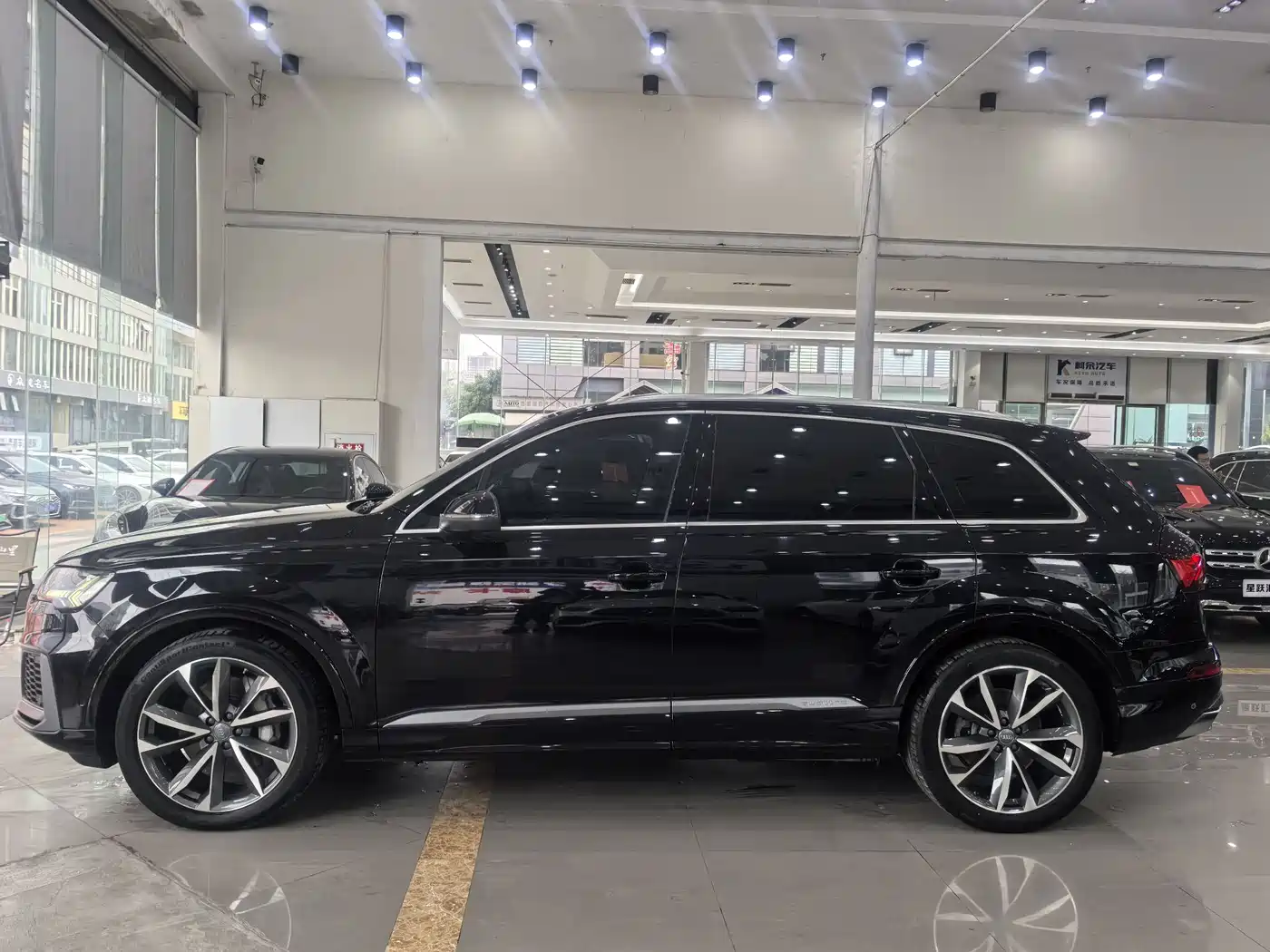 AUDI Q7