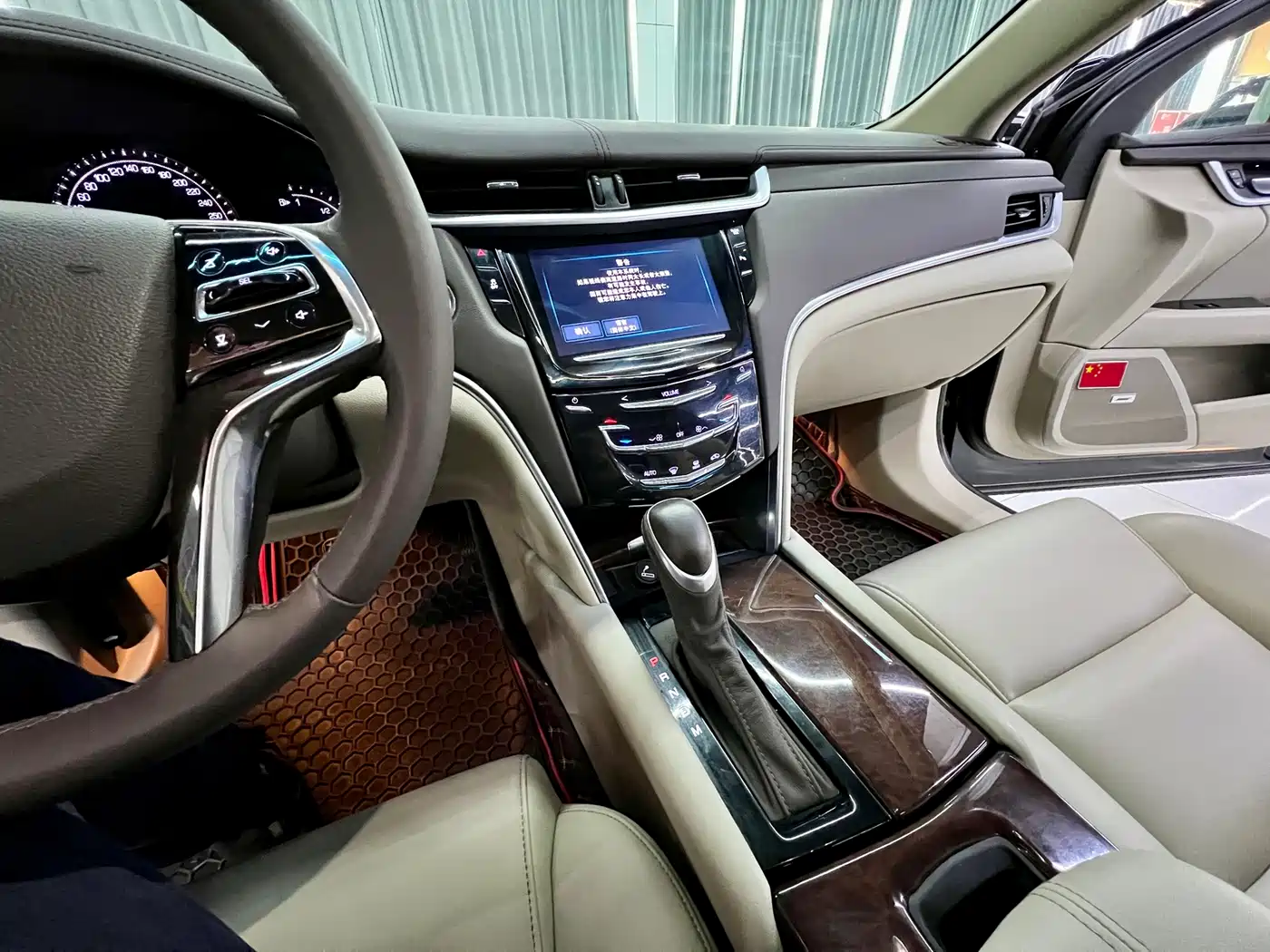Cadillac XTS 2017 28T Technology фото 12