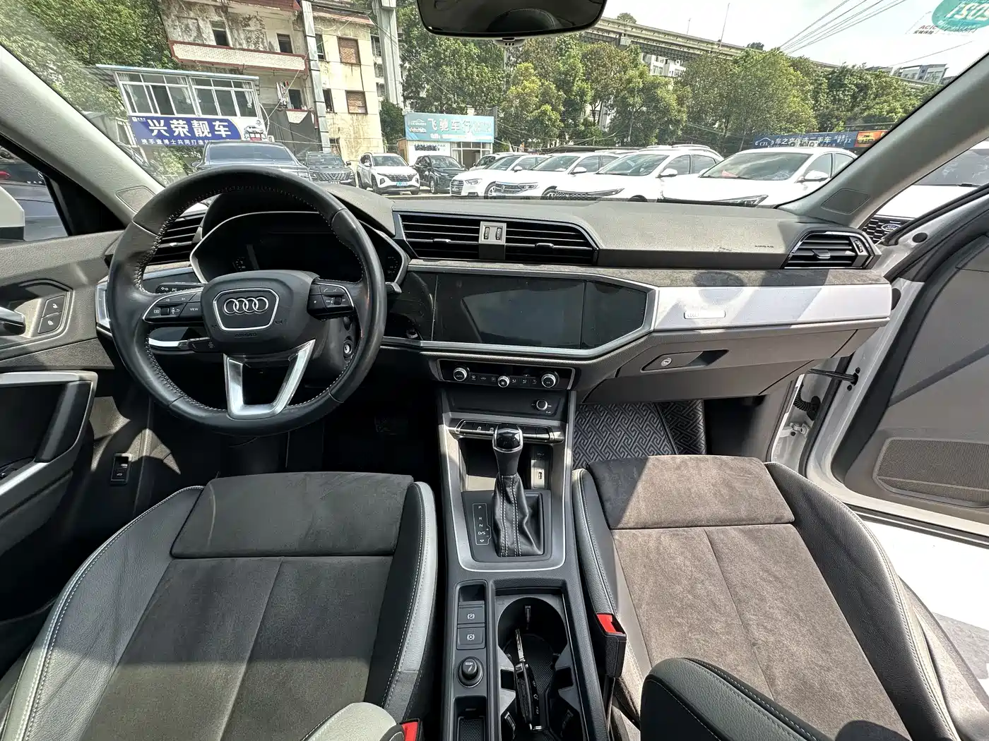 Audi Q3 2021 35 TFSI Progressive Sport фото 12