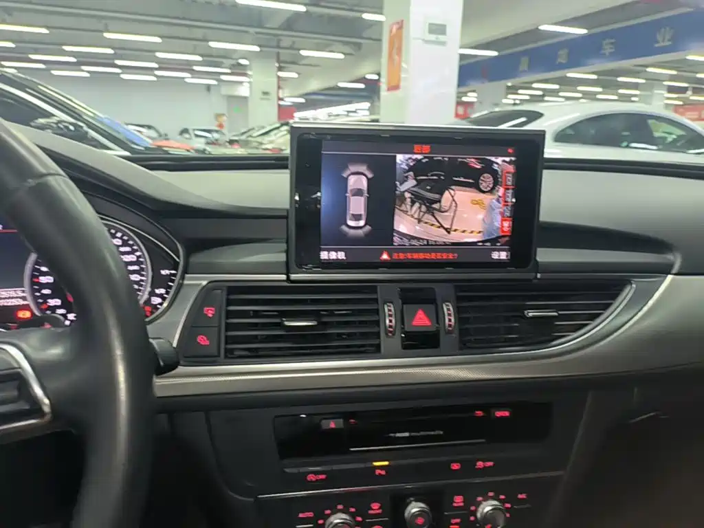 Фото 9 - Audi A6L