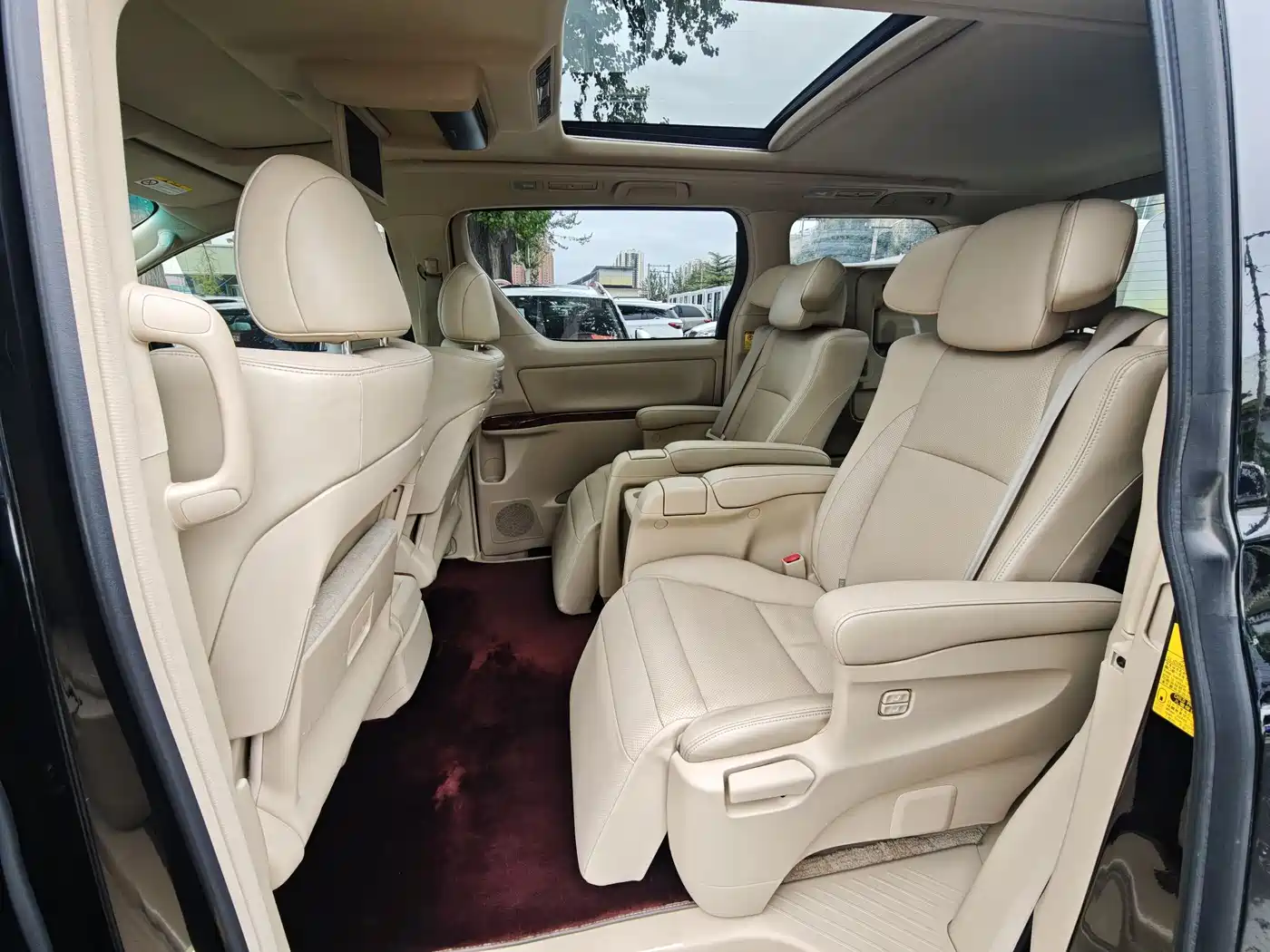 Toyota Alphard 2011 3.5L Luxury Edition фото 8