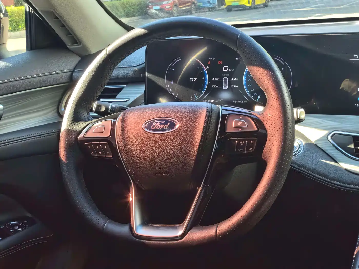 Фото 9 - Ford Territory