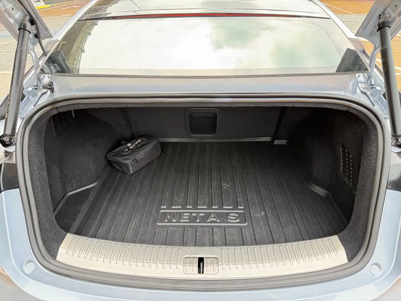 Nezha Auto Nezha S 2023 2022 Model Extended Range 1160km RWD Medium Edition