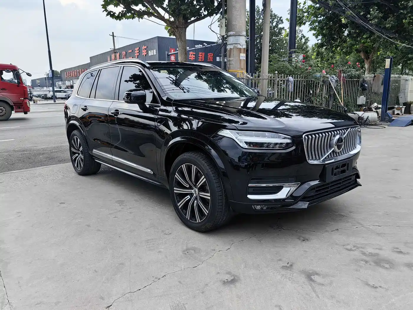 Фото 3 - Volvo XC90