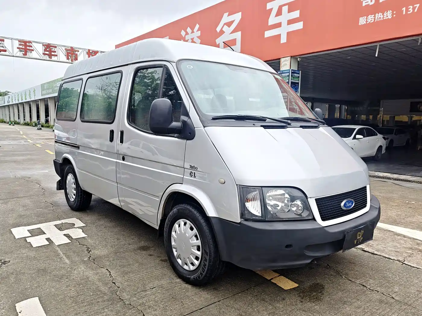 Ford Classic Transit 2015 2015 2.8T Diesel Short Wheelbase 6-Seater Mid-Roof MPV JX493ZLQ4