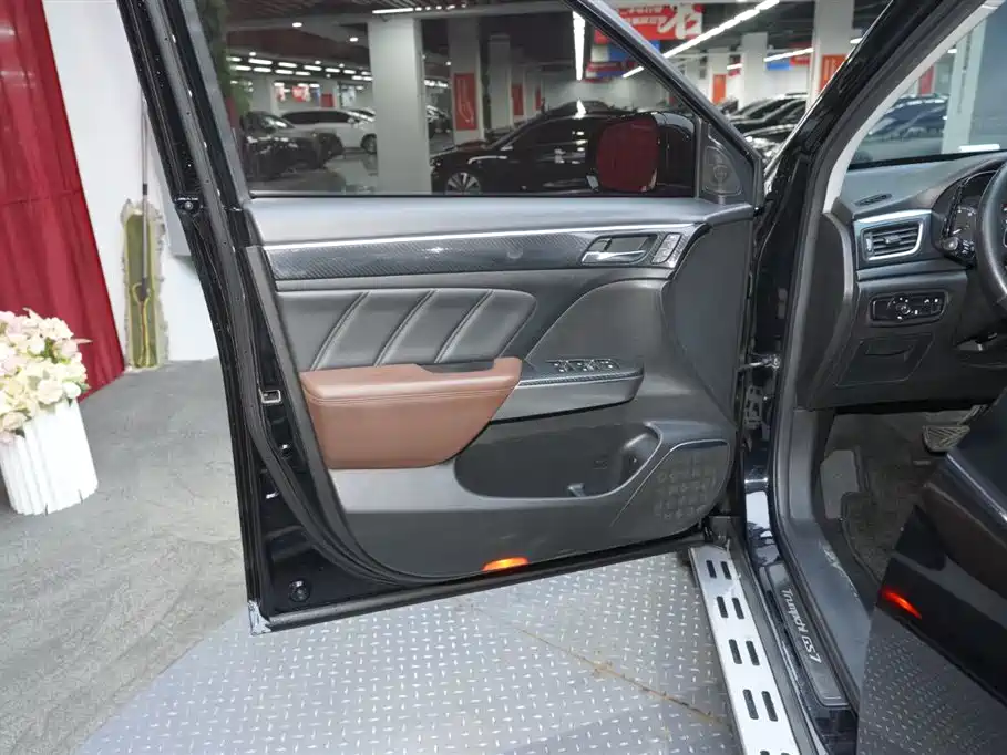 GAC Trumpchi Trumpchi GS7 2017 320T 2WD Luxury Smart Connect фото 11
