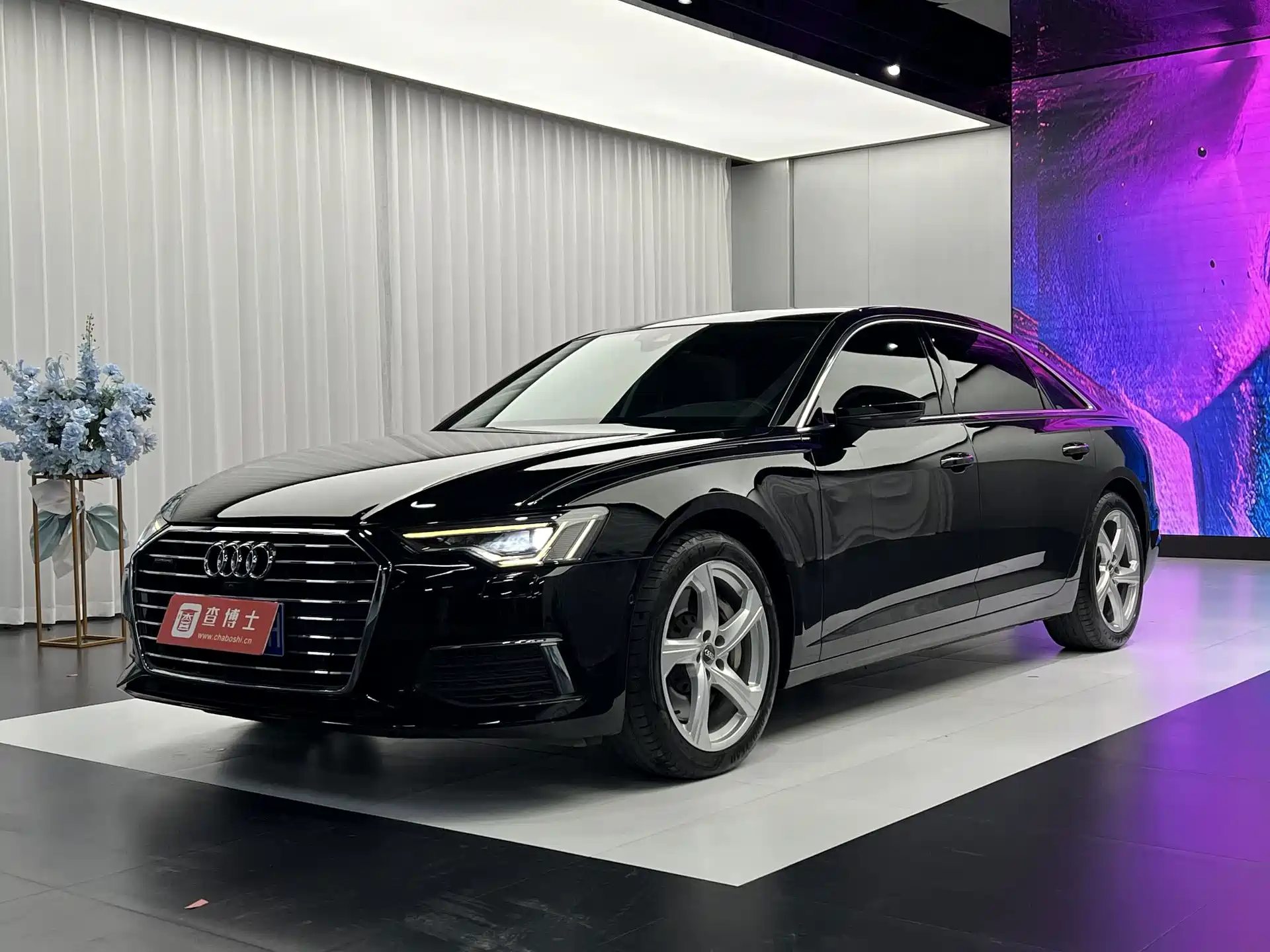 Фото 1 - Audi A6L