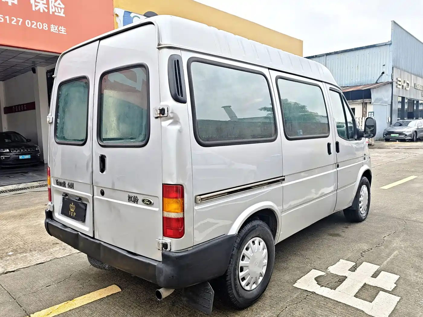 Ford Classic Transit 2015 2015 2.8T Diesel Short Wheelbase 6-Seater Mid-Roof MPV JX493ZLQ4