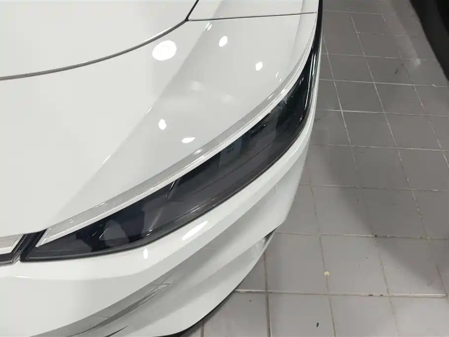 VOLKSWAGEN ID.7 VIZZION