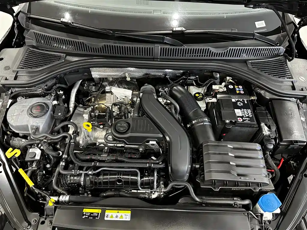 Photo 33 - Volkswagen Sagitar