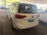 Photo 5 - Volkswagen Touran