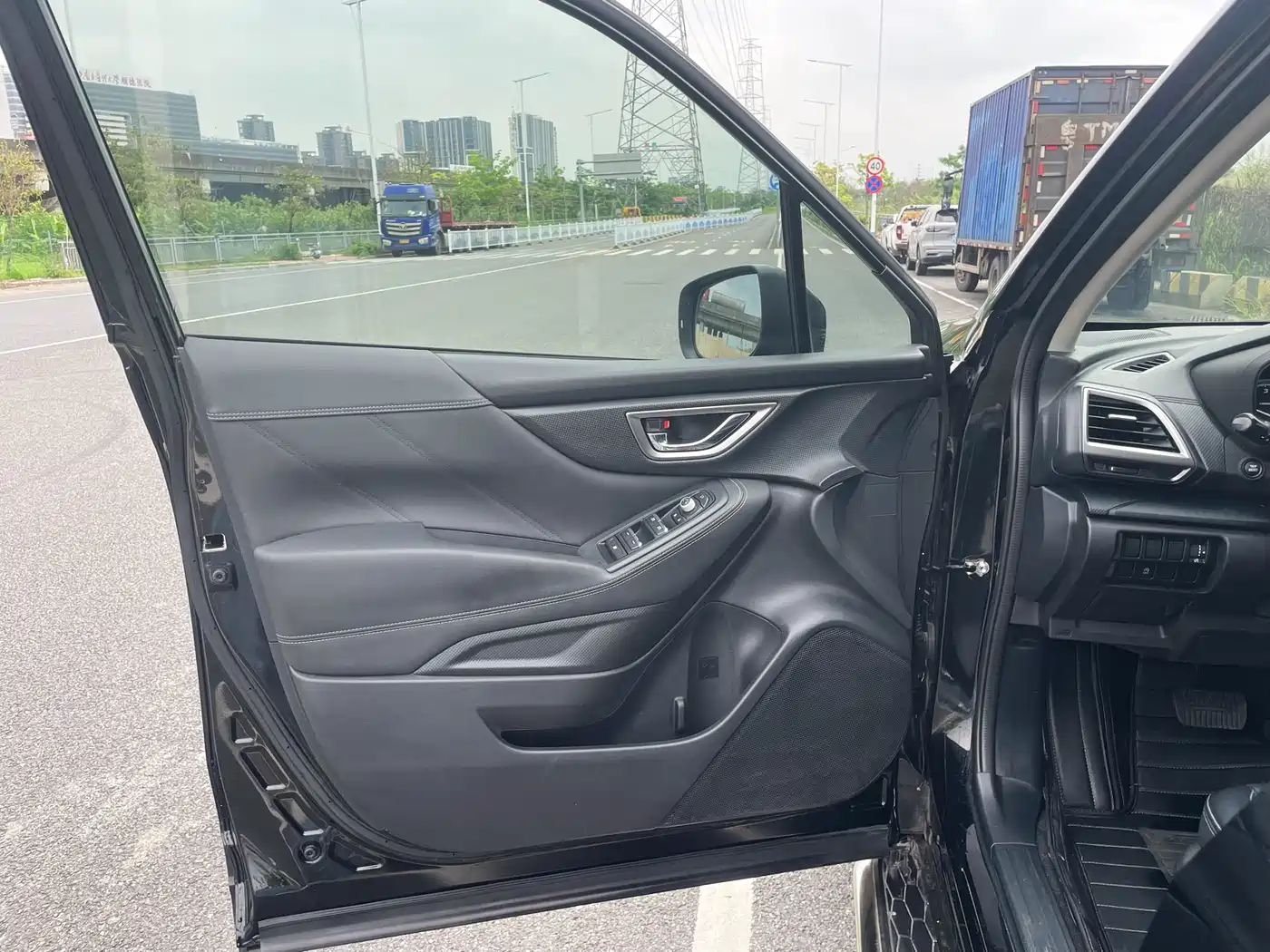 Subaru Forester 2019 2.0i Luxury Edition EyeSight фото 12