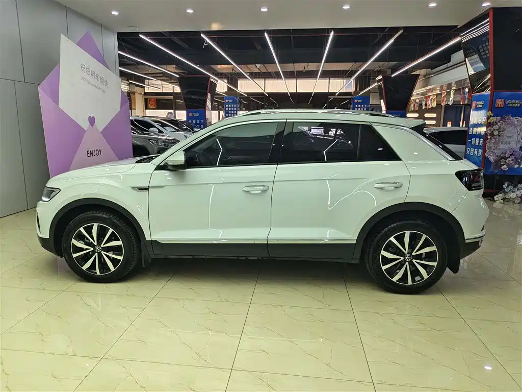 VOLKSWAGEN T-ROC EXPLORING SONGS