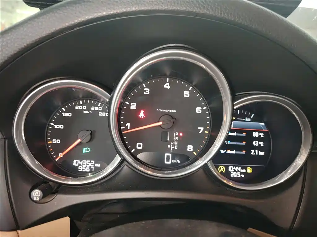 Porsche Macan 2017 Macan 2.0T фото 6