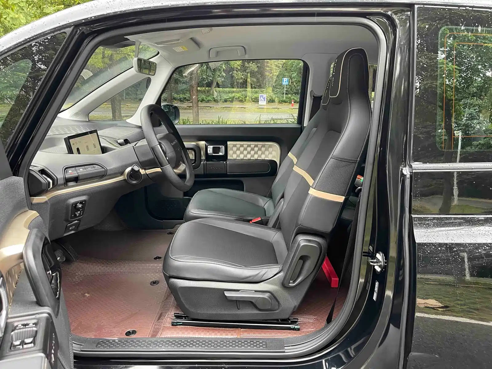 Фото 4 - Baojun KiWi EV