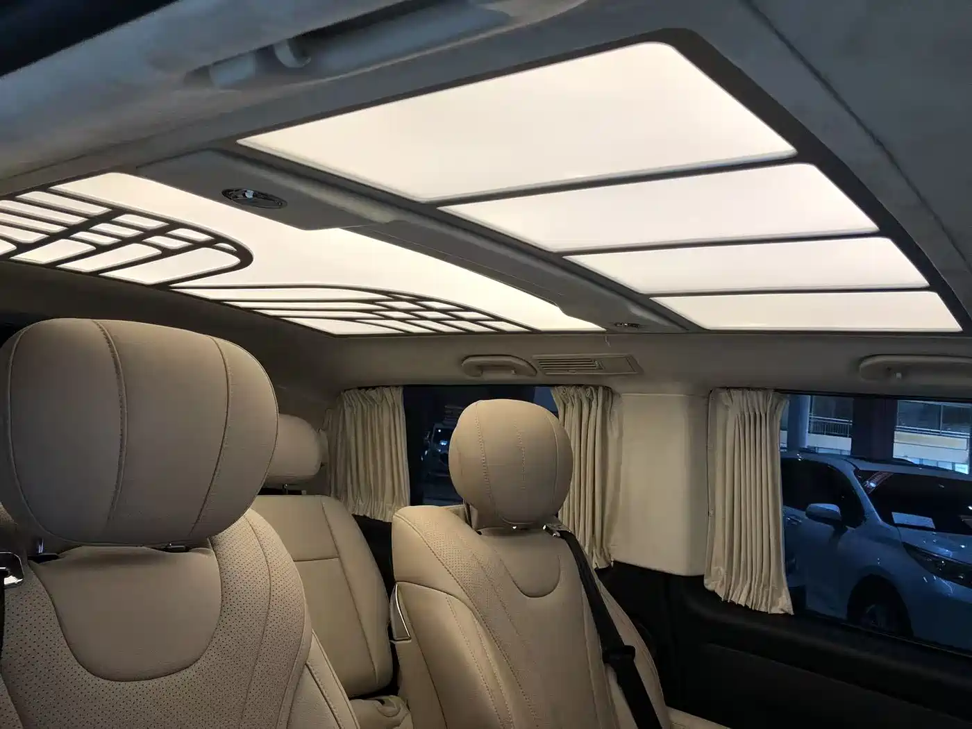 Mercedes-Benz Vito 2021 2.0T Elite 7-Seater фото 8