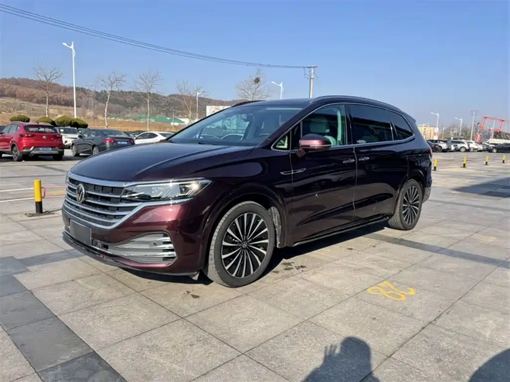 Volkswagen Viloran 2022 380TSI Premium Edition фото 2