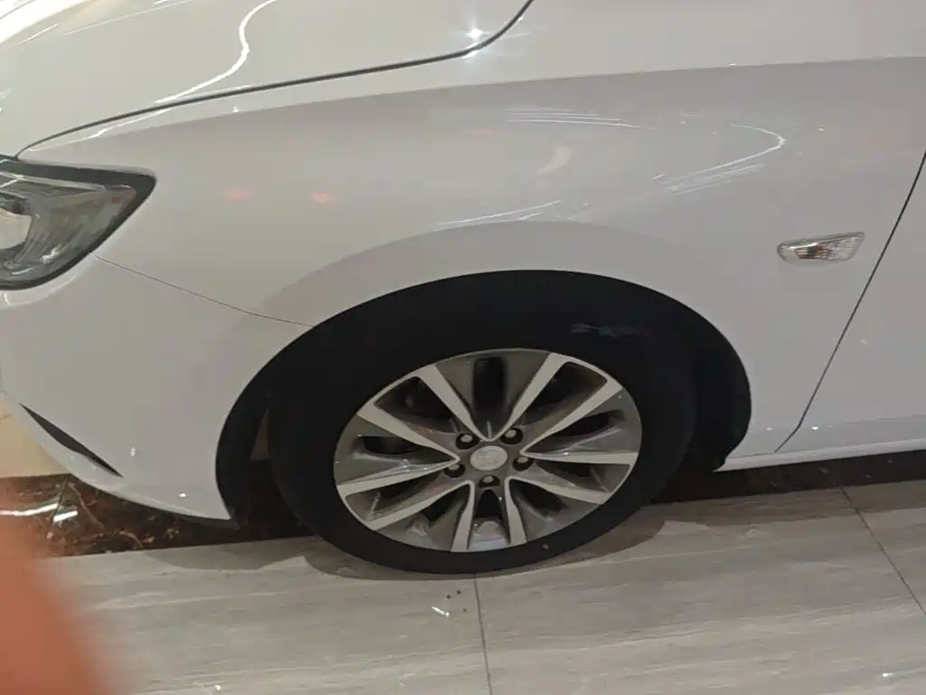 Buick GL6 2023 2021 323T Mild Hybrid Connected Luxury
