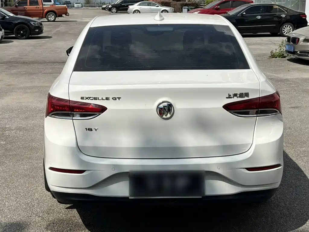 Фото 10 - Buick Excelle