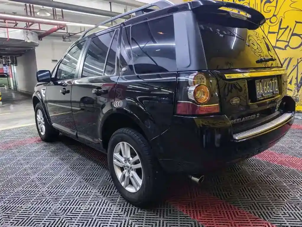 Land Rover Freelander 2 2014 2014 2.0T Si4 SE Gasoline Edition