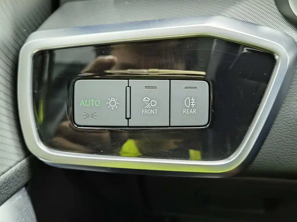 Фото 21 - Audi A6L