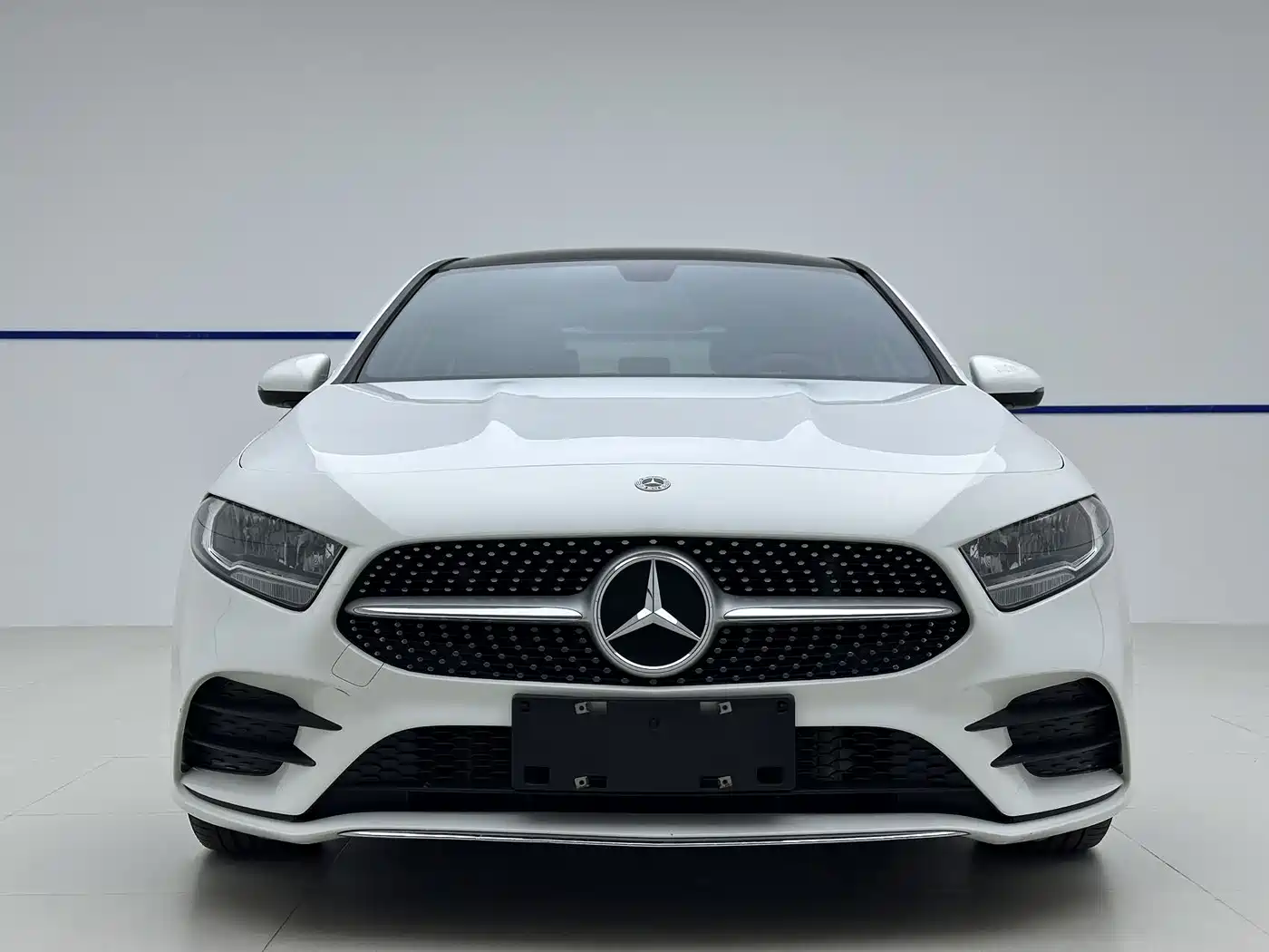 Mercedes-Benz A-Class 2022 A 180 L Sport Sedan фото 2