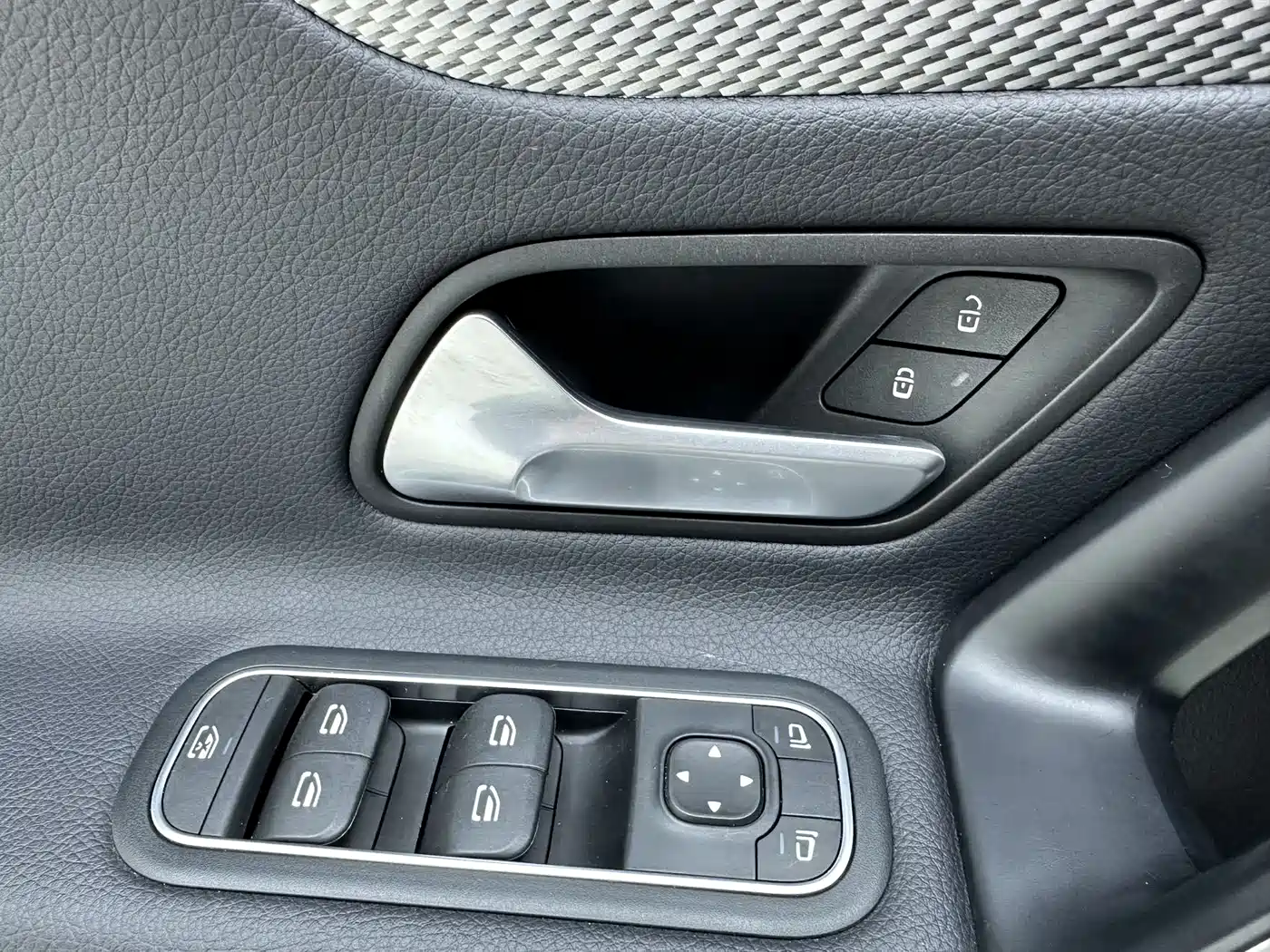 Mercedes-Benz A-Class 2022 A 180 L Sport Sedan фото 21