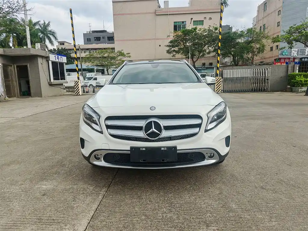 Mercedes-Benz GLA 2016 GLA 200 Dynamic фото 3