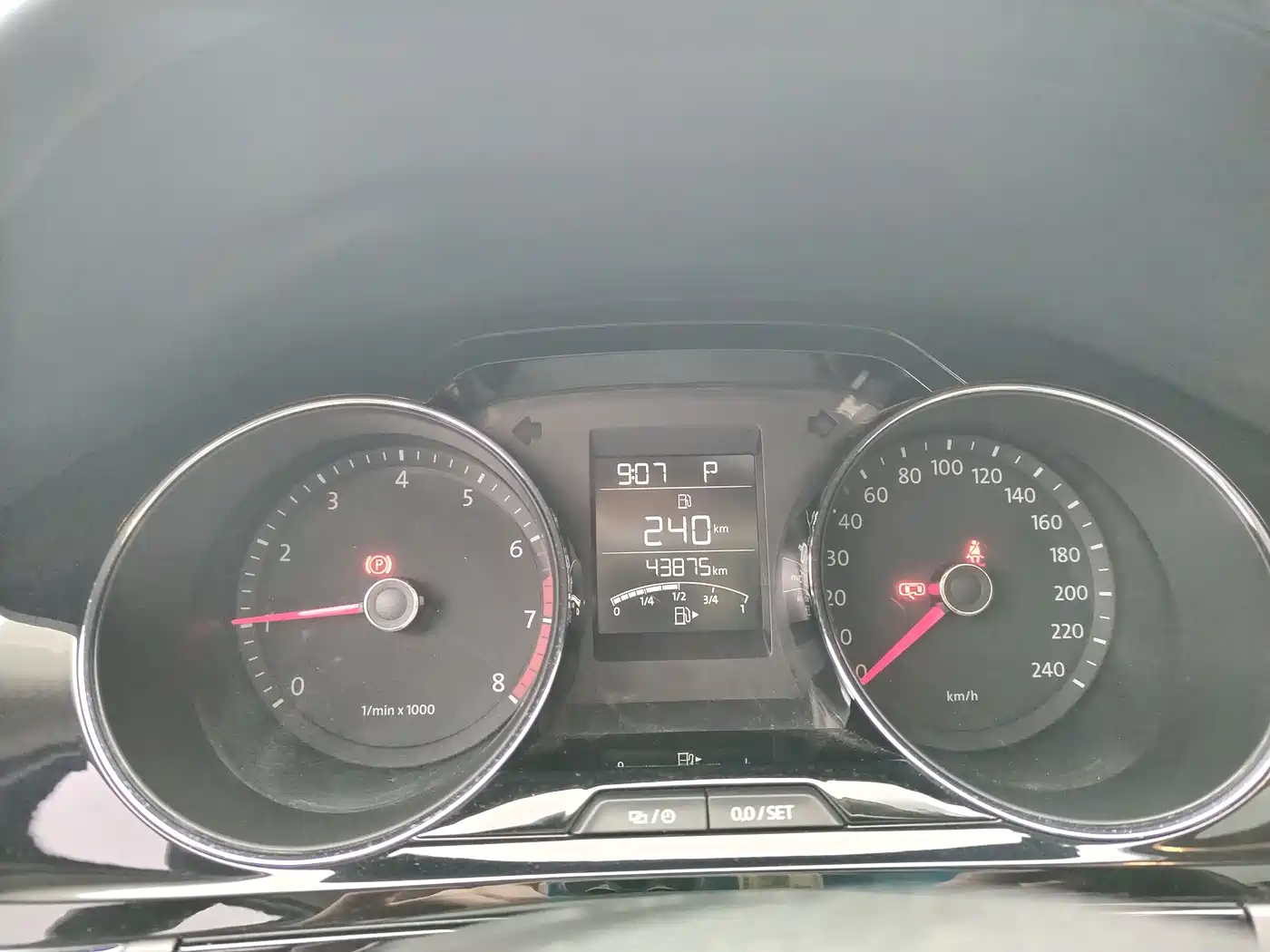 Volkswagen Bora 2014 1.6L Automatic Comfort Edition фото 15