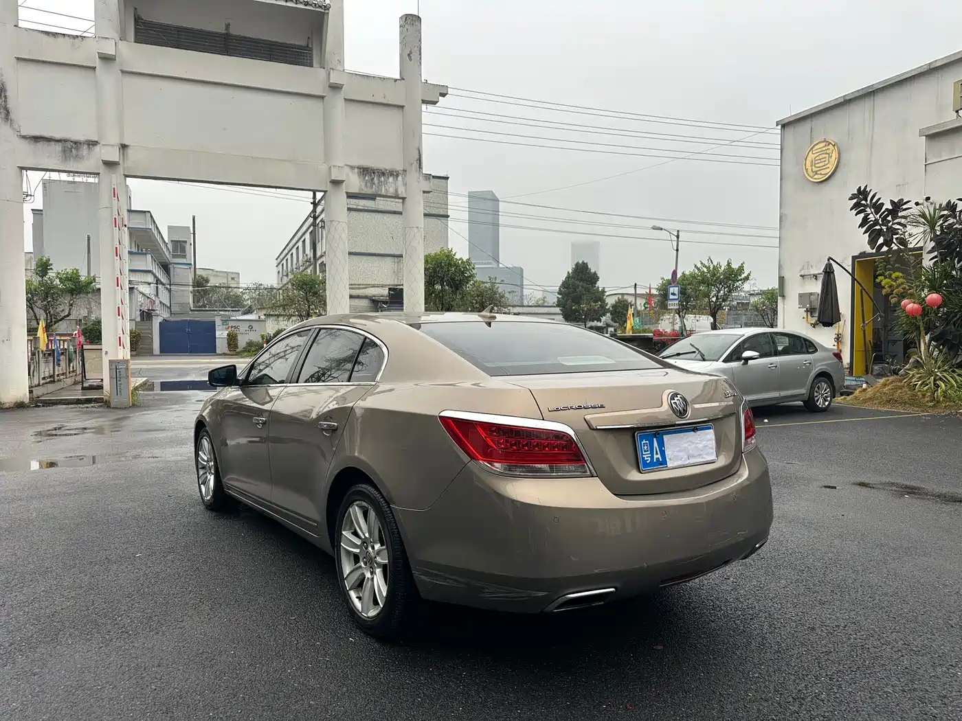 Buick LaCrosse 2010 2.4L Luxury фото 7
