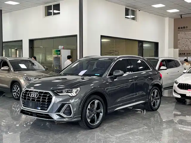 Audi Q3 2023 35 TFSI Fashion Dynamic (1.4T) — фото 1