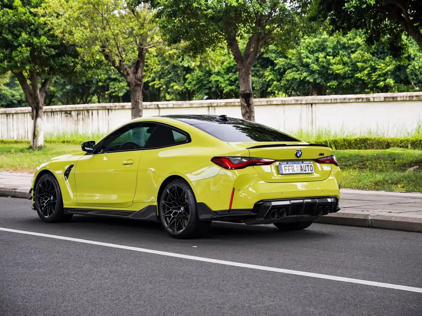 Photo 3 - BMW M4