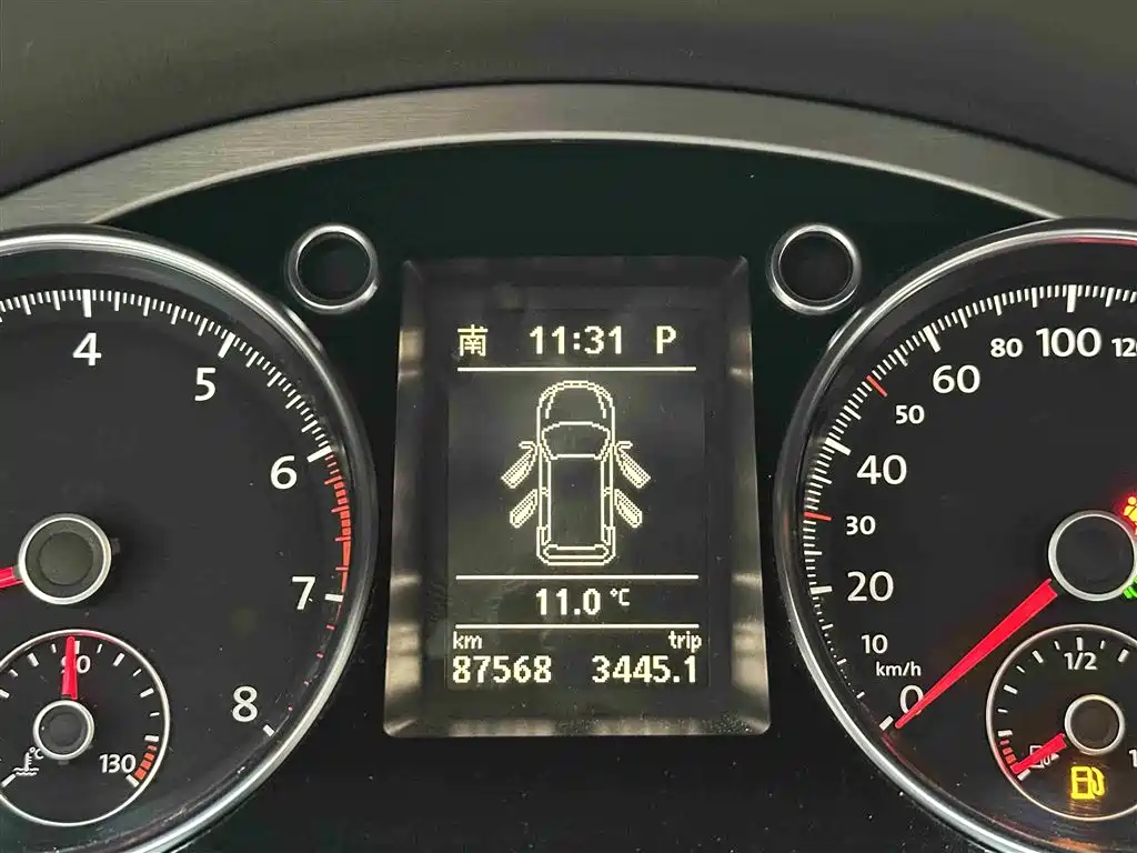 Volkswagen Magotan (Import) 2012 Wagon 2.0TSI 4WD Luxury фото 12