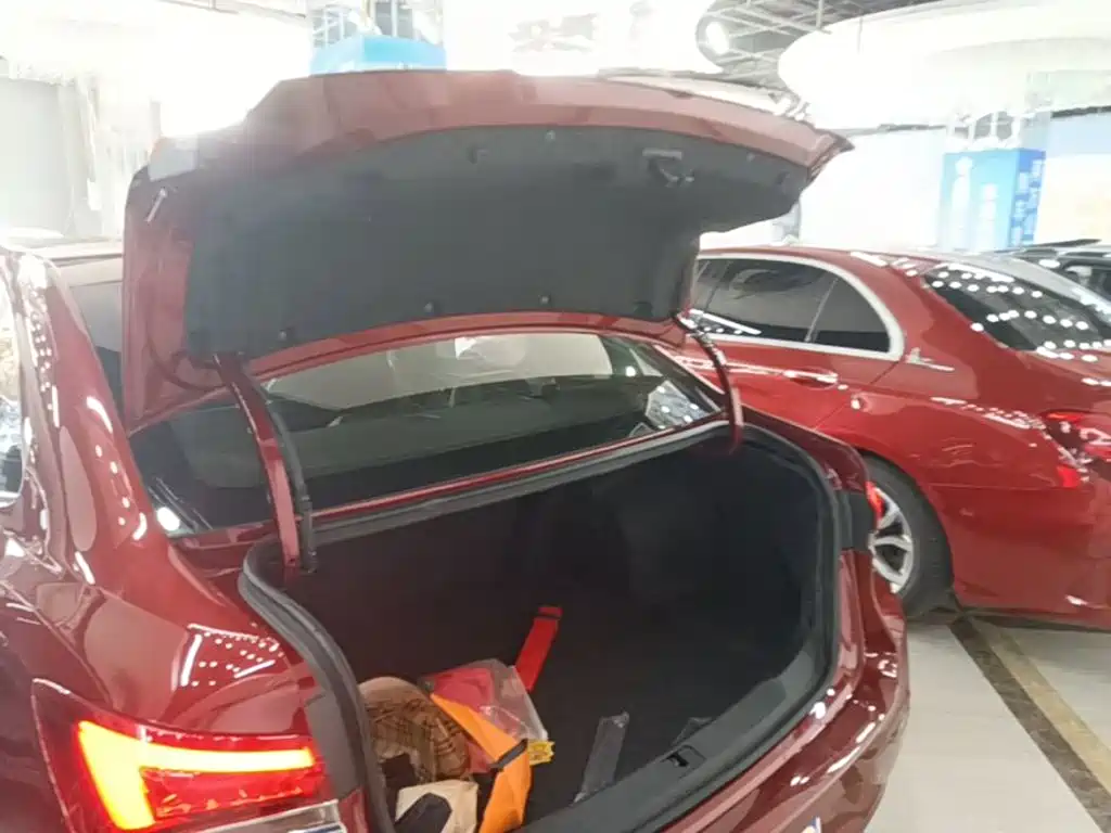 Фото 19 - Buick Excelle